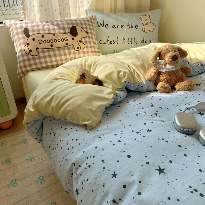 91家纺网 家纺一手货源 找家纺 澜妃 2025新款萌萌哒卡通毛巾绣四件套系列一 三只小腊肠