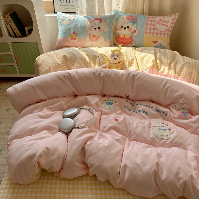 91家纺网 家纺一手货源 找家纺 澜妃 2025新款萌萌哒卡通毛巾绣四件套系列一 小狗仔party