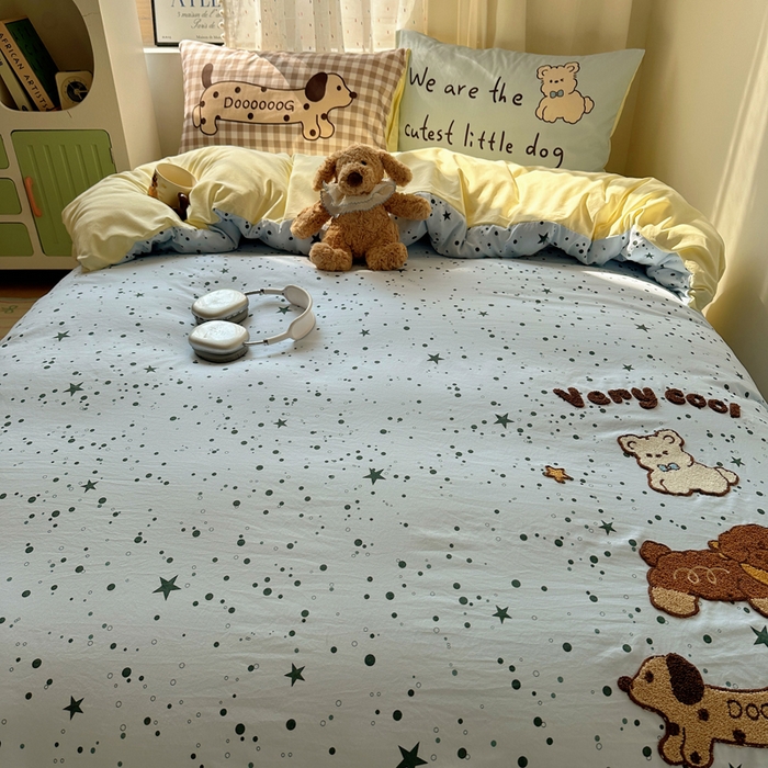 91家纺网 家纺一手货源 找家纺 澜妃 2025新款萌萌哒卡通毛巾绣四件套系列一 三只小腊肠