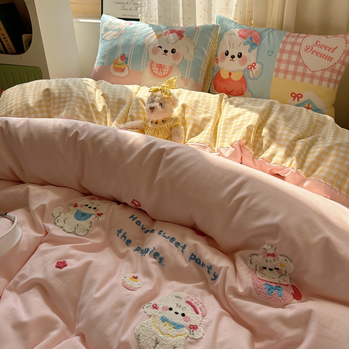 91家纺网 家纺一手货源 找家纺 澜妃 2025新款萌萌哒卡通毛巾绣四件套系列一 小狗仔party