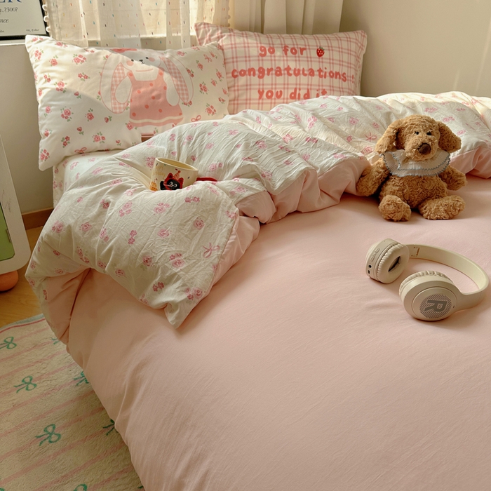 91家纺网 家纺一手货源 找家纺 澜妃 2025新款萌萌哒卡通毛巾绣四件套系列一 花集小兔