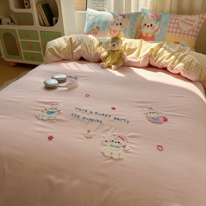 91家纺网 家纺一手货源 找家纺 澜妃 2025新款萌萌哒卡通毛巾绣四件套系列一 小狗仔party