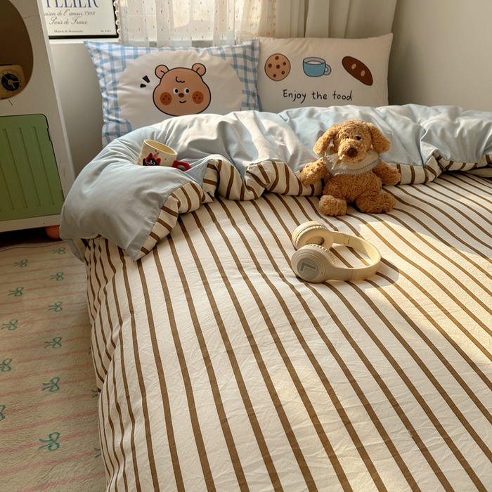 91家纺网 家纺一手货源 找家纺 澜妃 2025新款萌萌哒卡通毛巾绣四件套系列一 法棍面包小熊