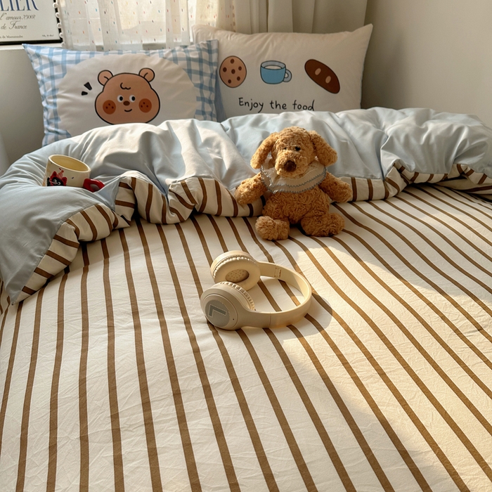 91家纺网 家纺一手货源 找家纺 澜妃 2025新款萌萌哒卡通毛巾绣四件套系列一 法棍面包小熊