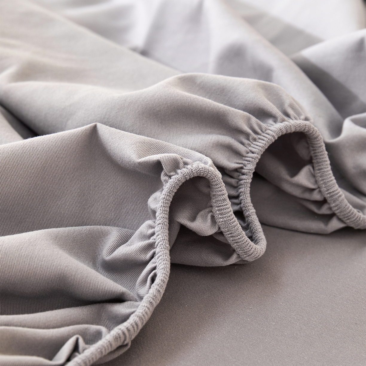 91家纺网 家纺一手货源 找家纺 元元家居（元元被业） 2025新款全棉纯棉磨毛纯色单床笠 烟灰