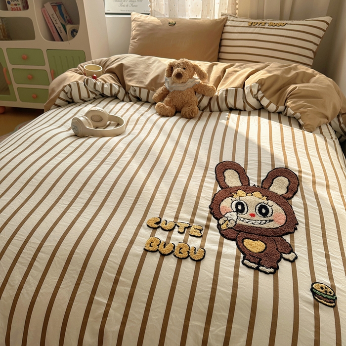 91家纺网 家纺一手货源 找家纺 澜妃 2025新款萌萌哒卡通毛巾绣四件套系列一 冰激凌LABUBU