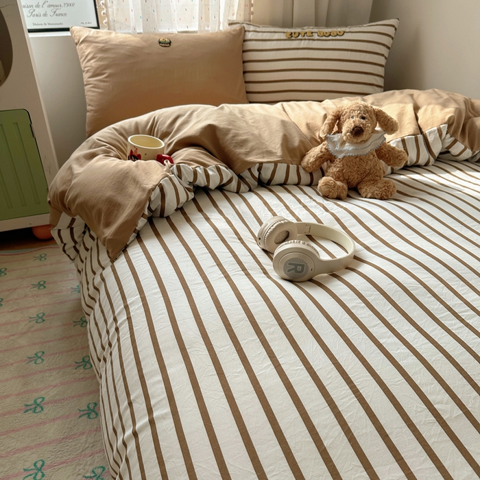 91家纺网 家纺一手货源 找家纺 澜妃 2025新款萌萌哒卡通毛巾绣四件套系列一 冰激凌LABUBU