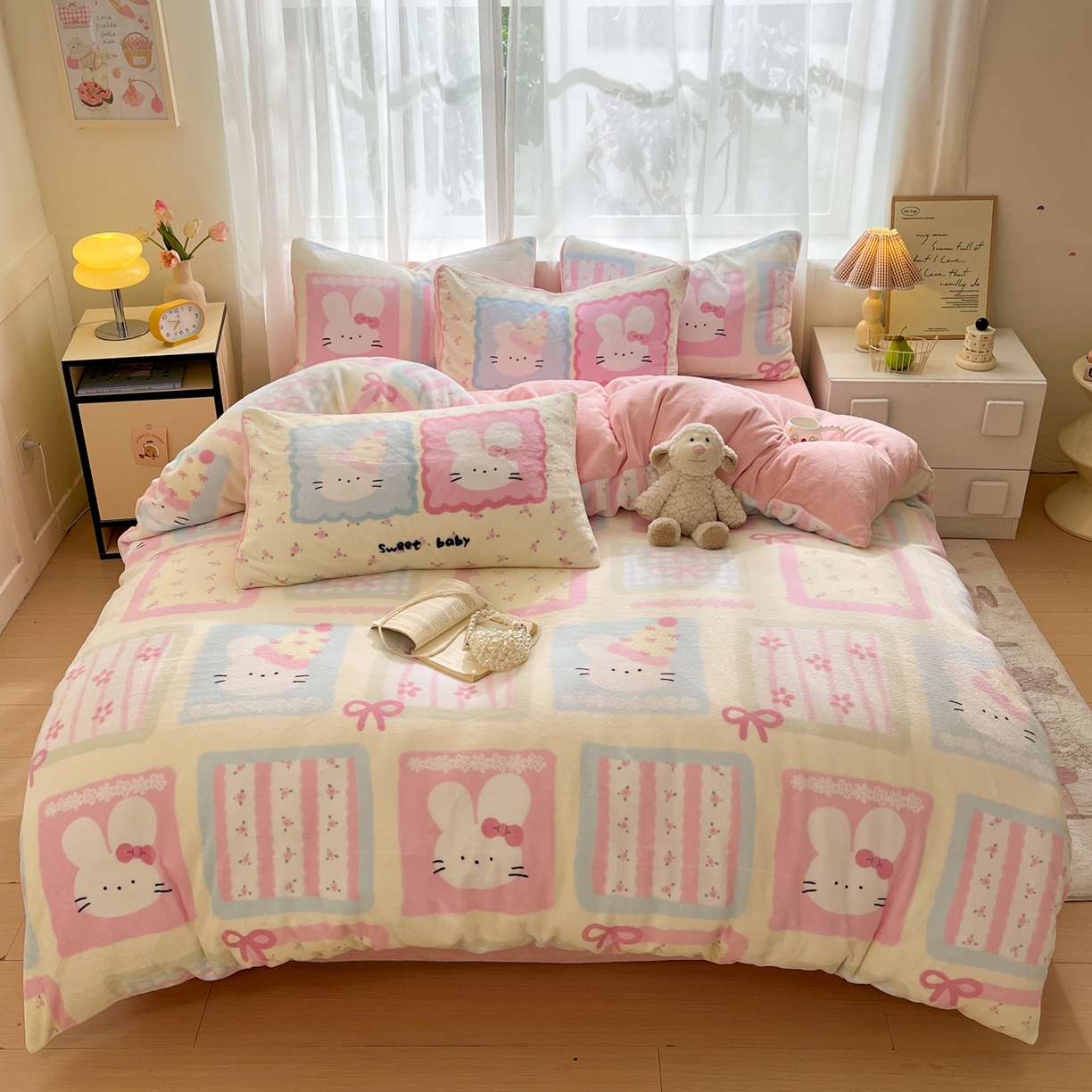 91家纺网 家纺一手货源 找家纺 如一 2025新款高克重卡通印花牛奶绒四件套第三批 粉粉兔