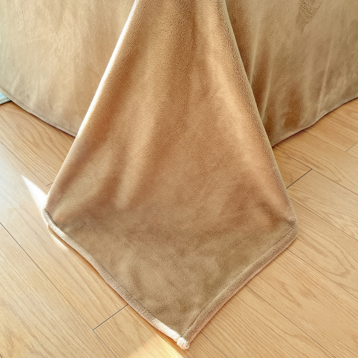 91家纺网 家纺一手货源 找家纺 如一 2025新款高克重卡通印花牛奶绒四件套第三批 拉兔粉