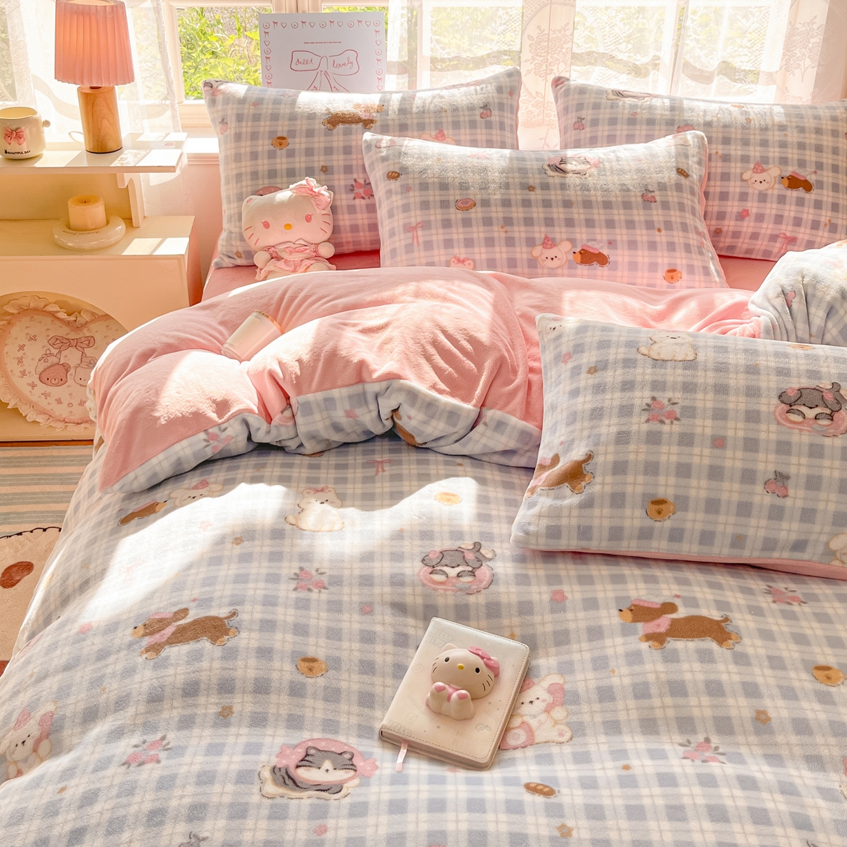 91家纺网 家纺一手货源 找家纺 如一 2025新款高克重卡通印花牛奶绒四件套第三批 蓝格汪