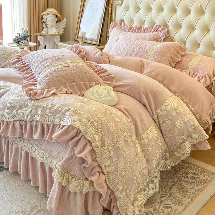 91家纺网 家纺一手货源 找家纺 瑞宝 2025新款全消光牛奶绒床盖四件套-华尔兹 华尔兹-蜜粉（控价310起 ）