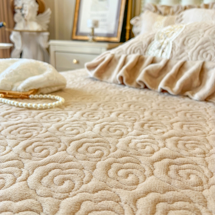 91家纺网 家纺一手货源 找家纺 瑞宝 2025新款全消光牛奶绒床盖四件套-华尔兹 华尔兹-奶茶棕（控价310起 ）