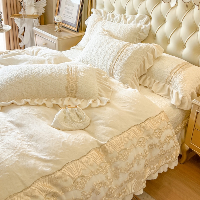 91家纺网 家纺一手货源 找家纺 瑞宝 2025新款全消光牛奶绒床盖四件套-华尔兹 华尔兹-奶油米（控价310起 ）