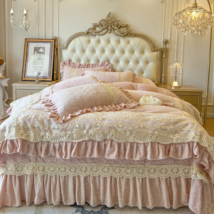 91家纺网 家纺一手货源 找家纺 瑞宝 2025新款全消光牛奶绒床盖四件套-华尔兹 华尔兹-蜜粉（控价310起 ）