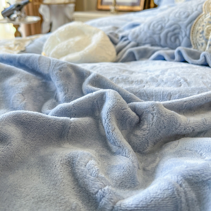 91家纺网 家纺一手货源 找家纺 瑞宝 2025新款全消光牛奶绒床盖四件套-华尔兹 华尔兹-星空蓝（控价310起 ）