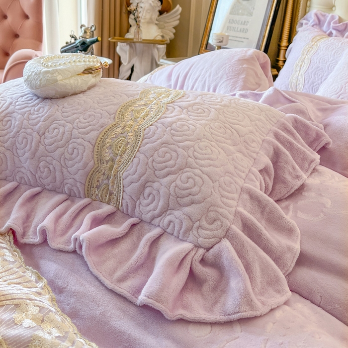 91家纺网 家纺一手货源 找家纺 瑞宝 2025新款全消光牛奶绒床盖四件套-华尔兹 华尔兹-香芋紫（控价310起 ）