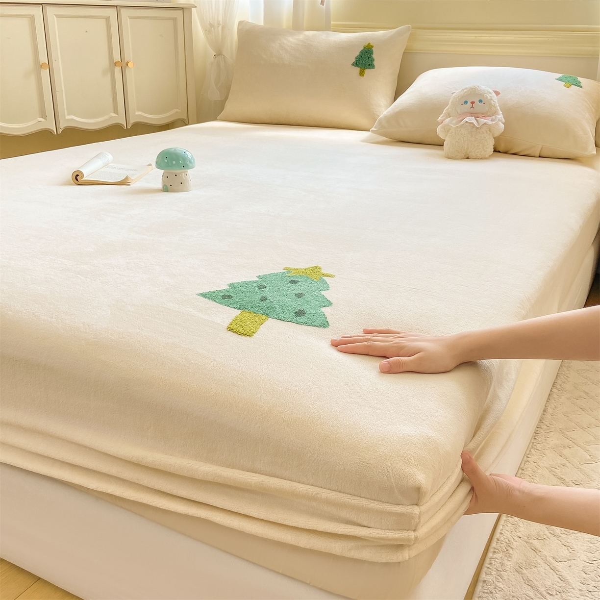 91家纺网 家纺一手货源 找家纺 （总）居眠 2025新款A类单层毛巾绣牛奶绒床笠