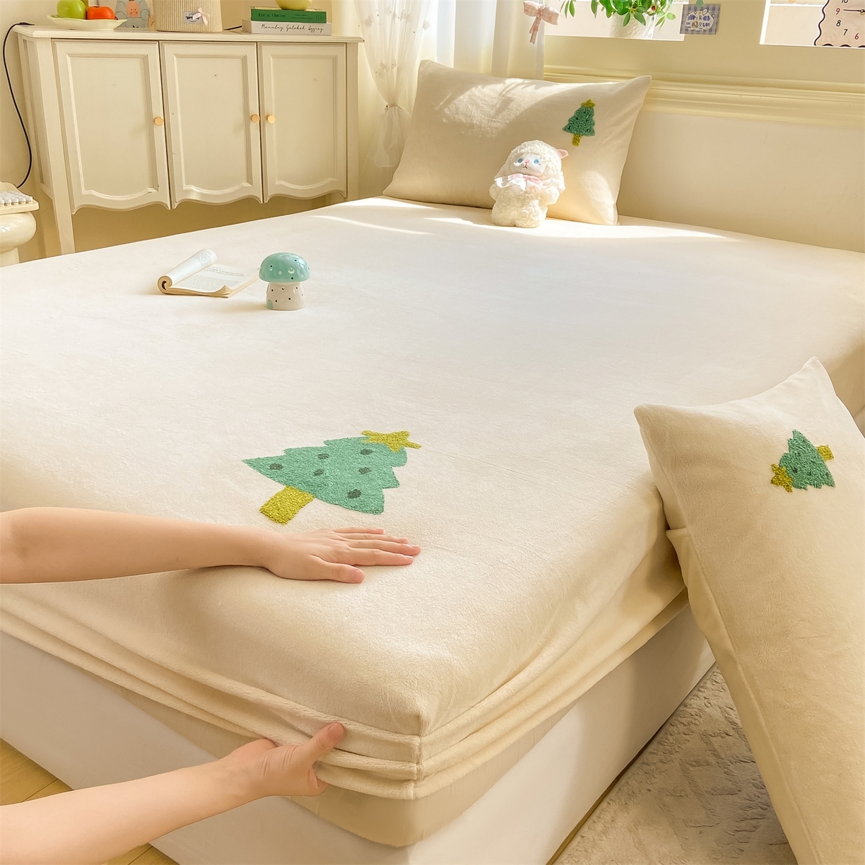 91家纺网 家纺一手货源 找家纺 （总）居眠 2025新款A类单层毛巾绣牛奶绒床笠