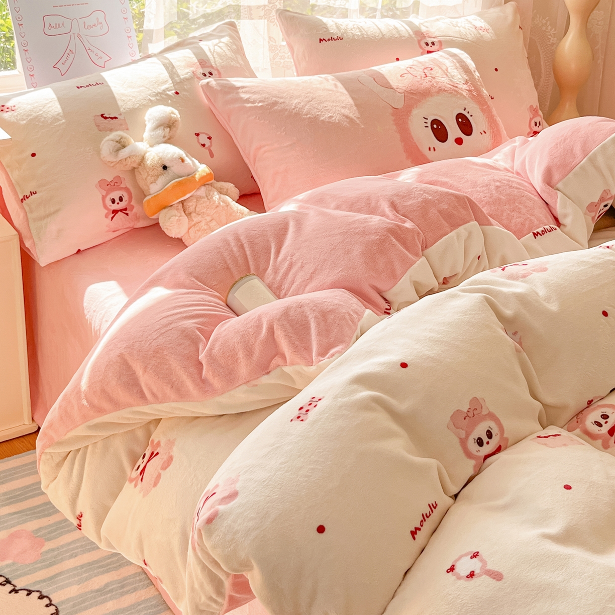 91家纺网 家纺一手货源 找家纺 如一 2025新款高克重卡通印花牛奶绒四件套第三批 莫鲁鲁