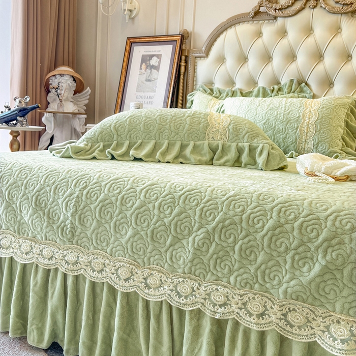 91家纺网 家纺一手货源 找家纺 瑞宝 2025新款全消光牛奶绒床盖单件床盖单品单床盖床盖三件套-华尔兹 华尔兹-青柠绿