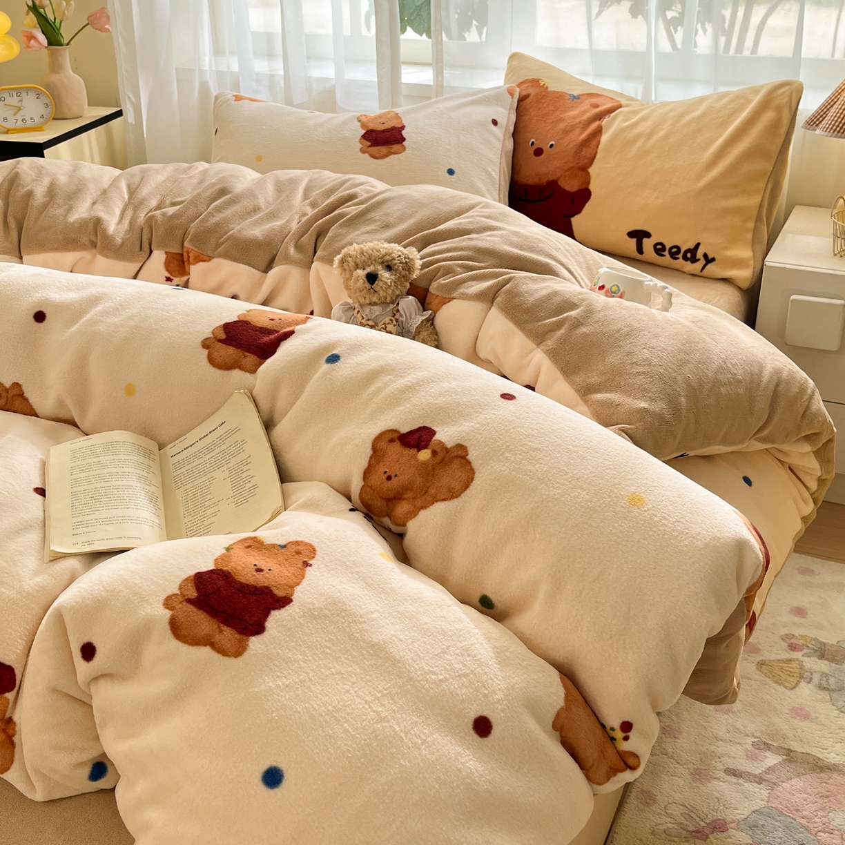 91家纺网 家纺一手货源 找家纺 如一 2025新款高克重卡通印花牛奶绒四件套第三批 泰迪熊