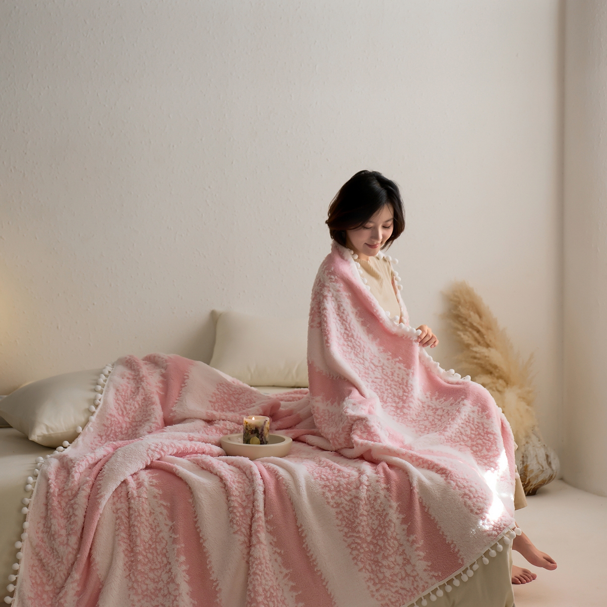 91家纺网 家纺一手货源 找家纺 （总）安莱生活 2025新款阳离子羊羔绒200克毛毯--森语雪球系列