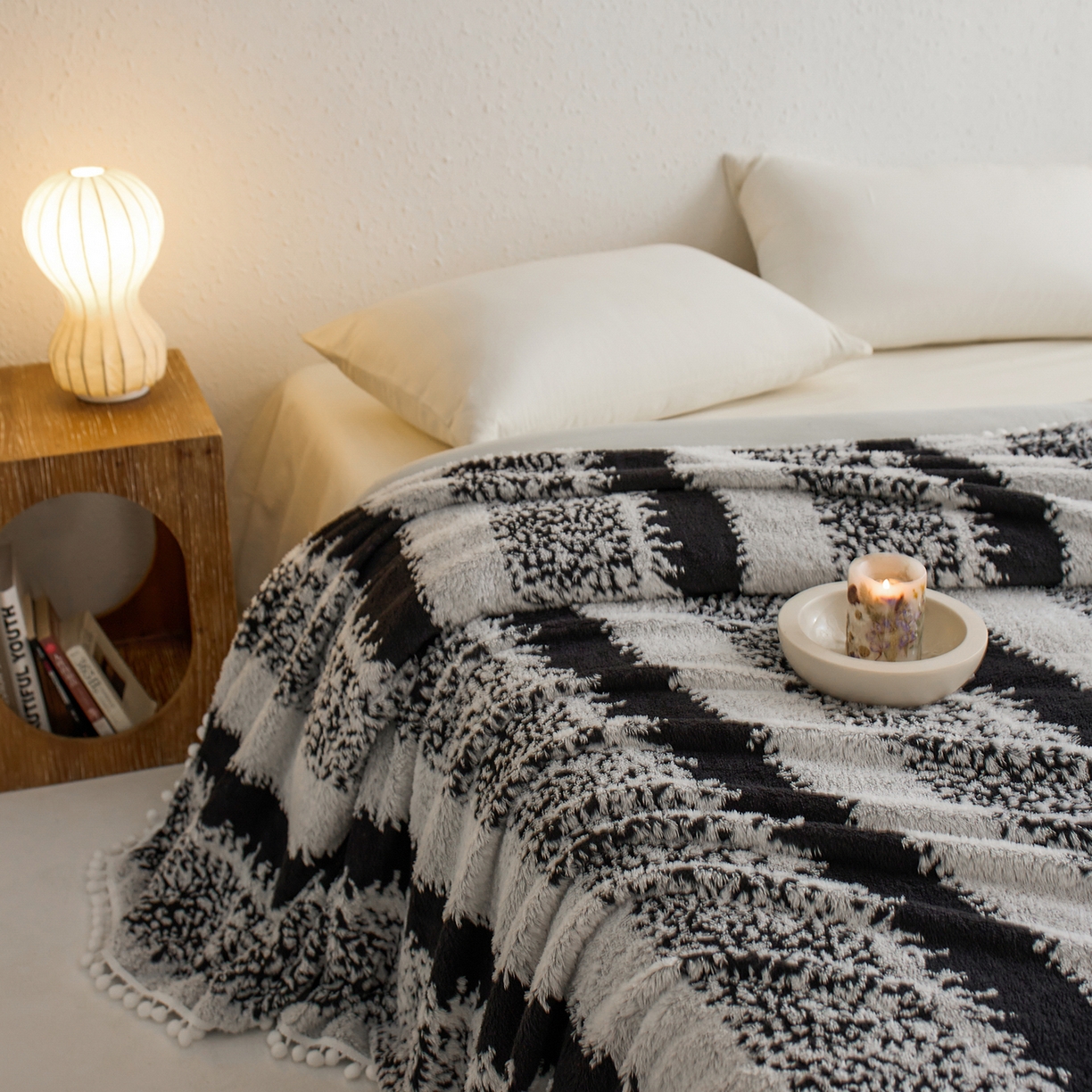 安莱生活 2025新款阳离子羊羔绒200克毛毯--森语雪球系列 森语雪球-黑灰