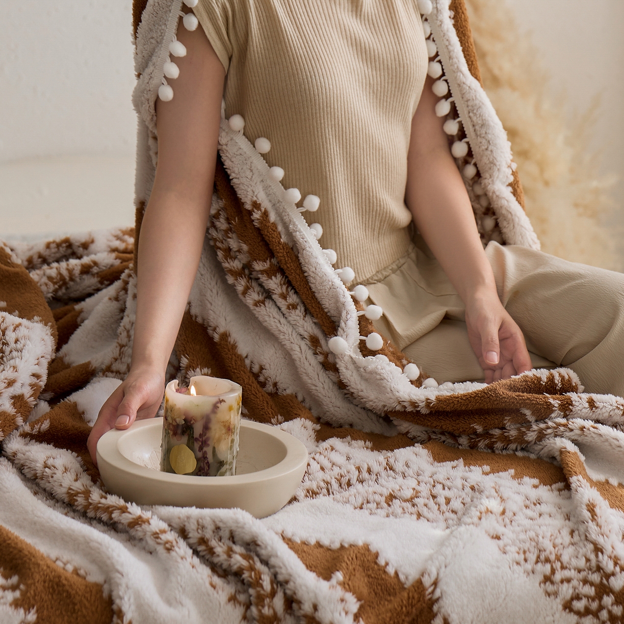 91家纺网 家纺一手货源 找家纺 安莱生活 2025新款阳离子羊羔绒200克毛毯--森语雪球系列 森语雪球-棕咖