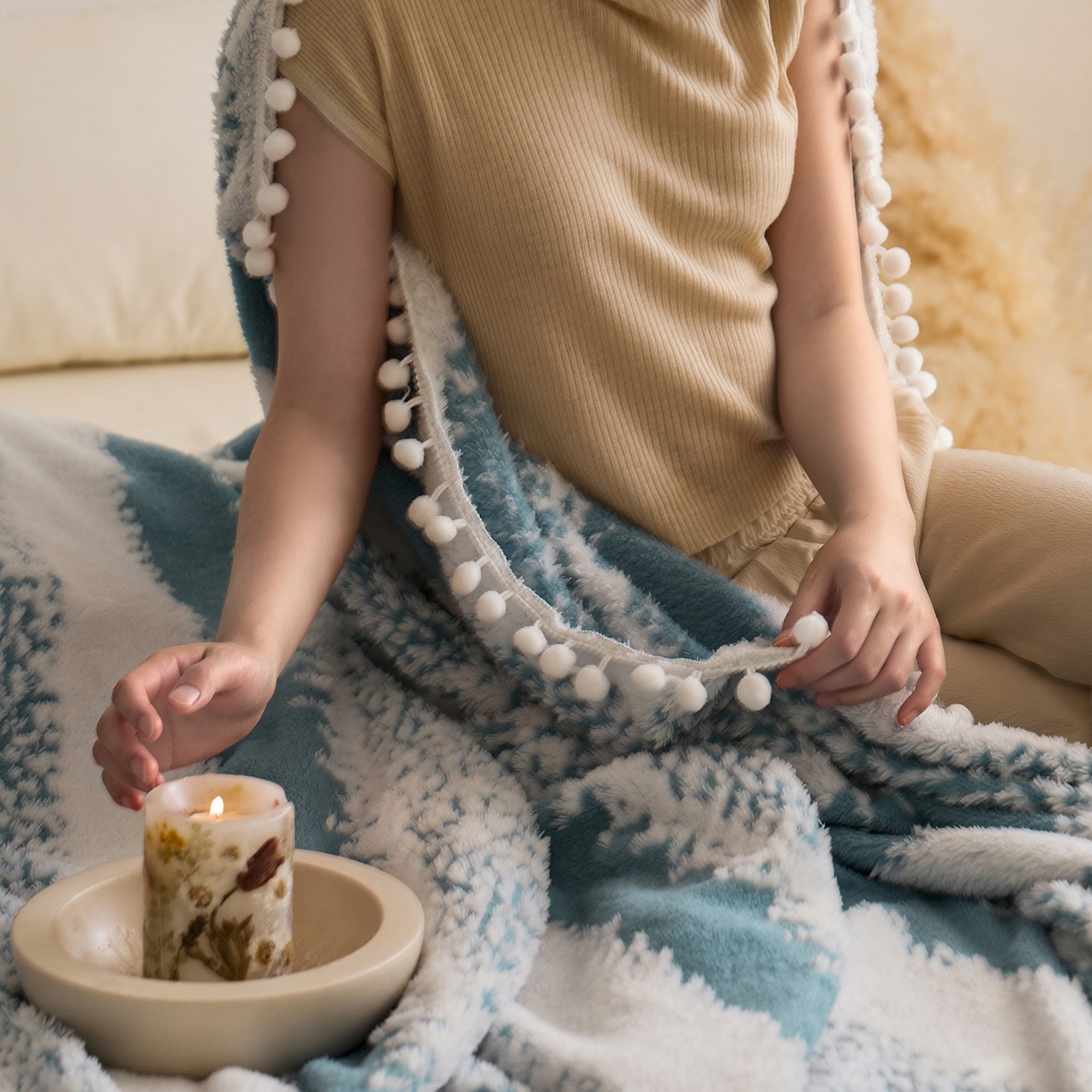 91家纺网 家纺一手货源 找家纺 安莱生活 2025新款阳离子羊羔绒200克毛毯--森语雪球系列 森语雪球-筠雾