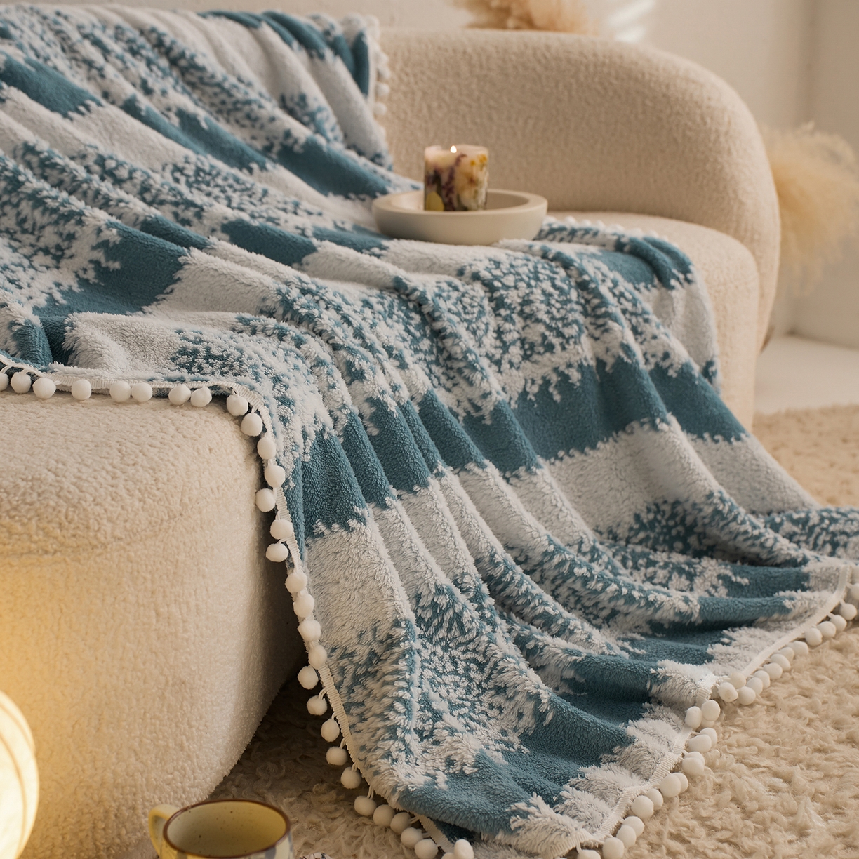 91家纺网 家纺一手货源 找家纺 安莱生活 2025新款阳离子羊羔绒200克毛毯--森语雪球系列 森语雪球-筠雾