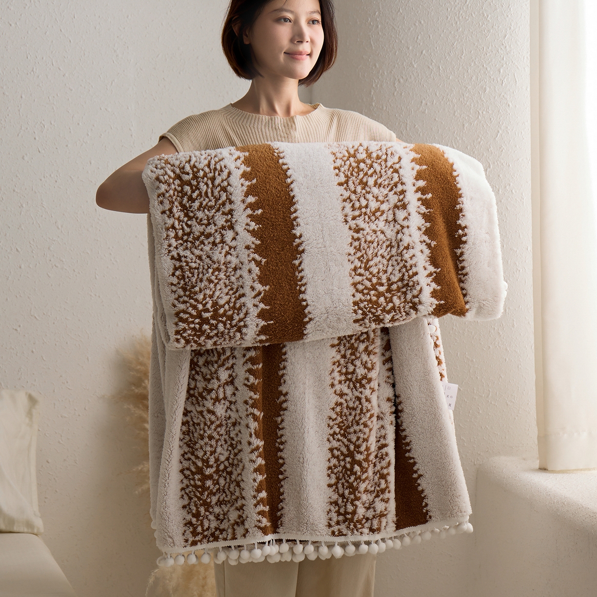 91家纺网 家纺一手货源 找家纺 安莱生活 2025新款阳离子羊羔绒200克毛毯--森语雪球系列 森语雪球-棕咖