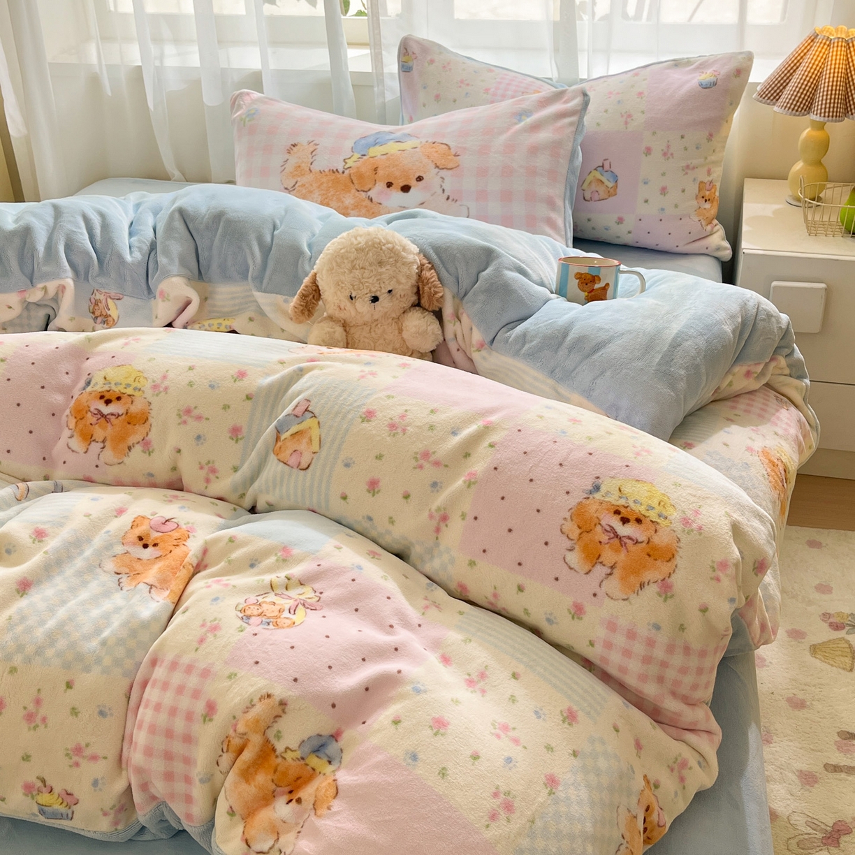 91家纺网 家纺一手货源 找家纺 如一 2025新款高克重卡通印花牛奶绒四件套第三批 慵懒猫