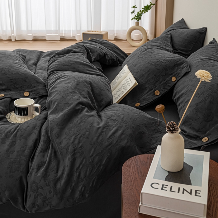 91家纺网 家纺一手货源 找家纺 （总）女子家纺 2025新款全棉三层水洗提花纽扣四件套