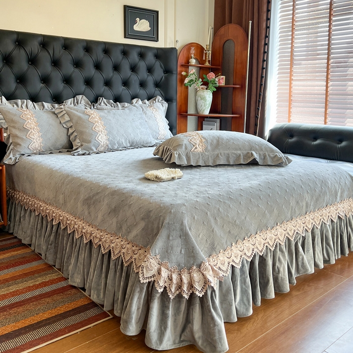 91家纺网 家纺一手货源 找家纺 瑞宝 2025新款宝宝绒床盖四件套-北欧风情（控价 308起） 北欧风情-高级灰