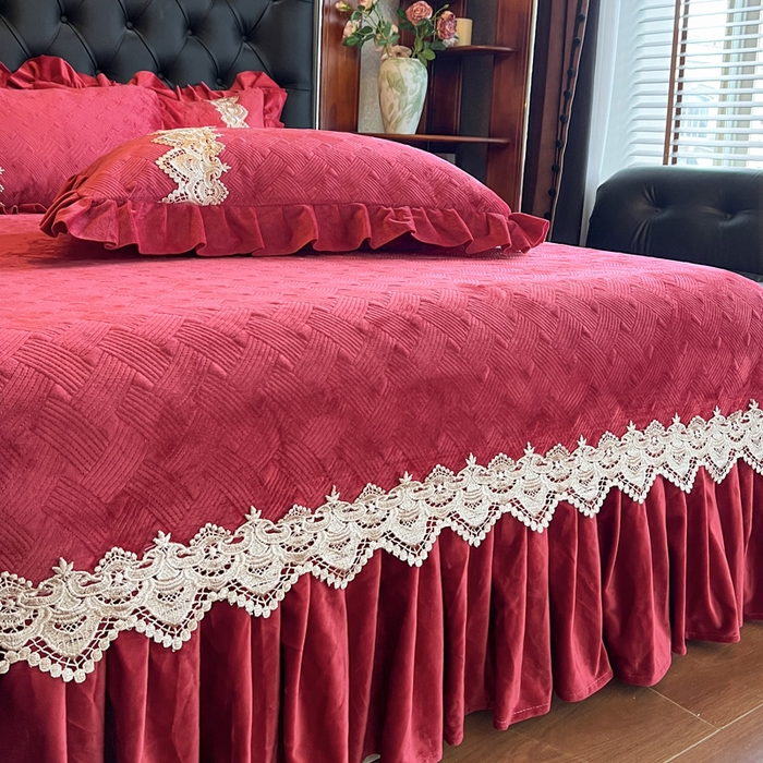 91家纺网 家纺一手货源 找家纺 瑞宝 2025新款宝宝绒床盖四件套-北欧风情（控价 308起） 北欧风情-酒红