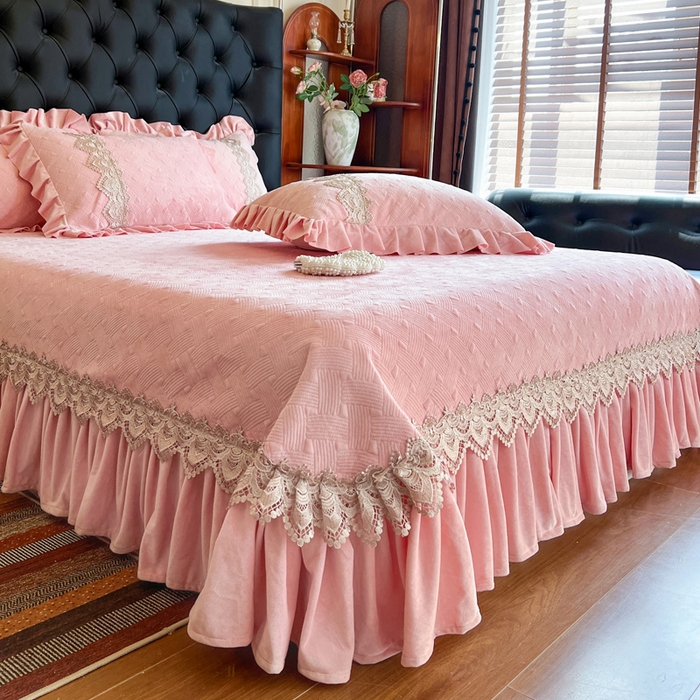 91家纺网 家纺一手货源 找家纺 瑞宝 2025新款宝宝绒床盖四件套-北欧风情（控价 308起） 北欧风情-粉玉