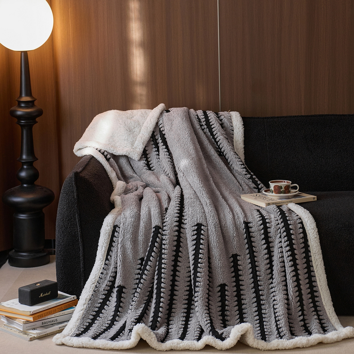 91家纺网 家纺一手货源 找家纺 安莱生活 2025新款阳离子羊羔绒200克毛毯--云杉系列 云杉-黑灰