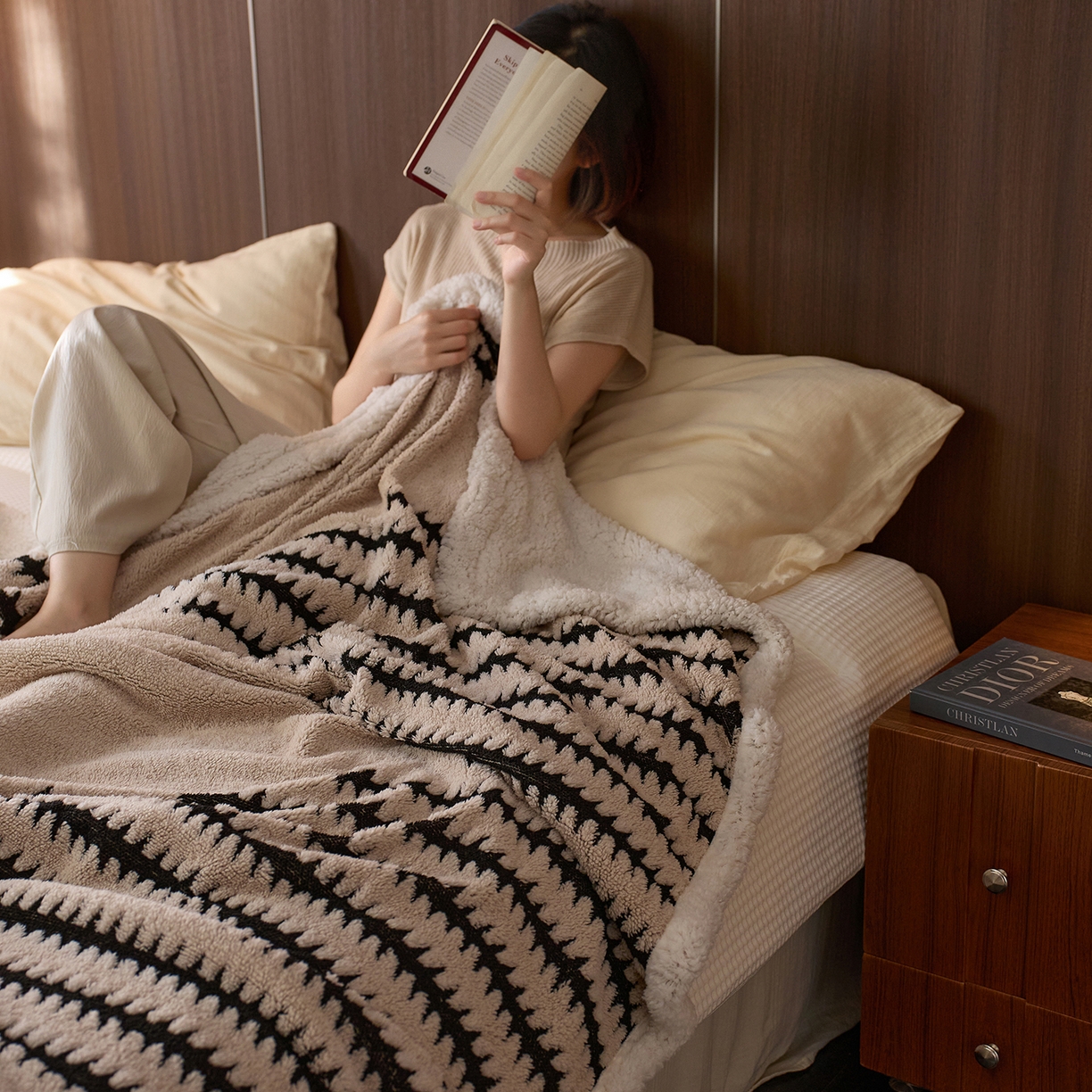 91家纺网 家纺一手货源 找家纺 安莱生活 2025新款阳离子羊羔绒200克毛毯--云杉系列 云杉-卡其