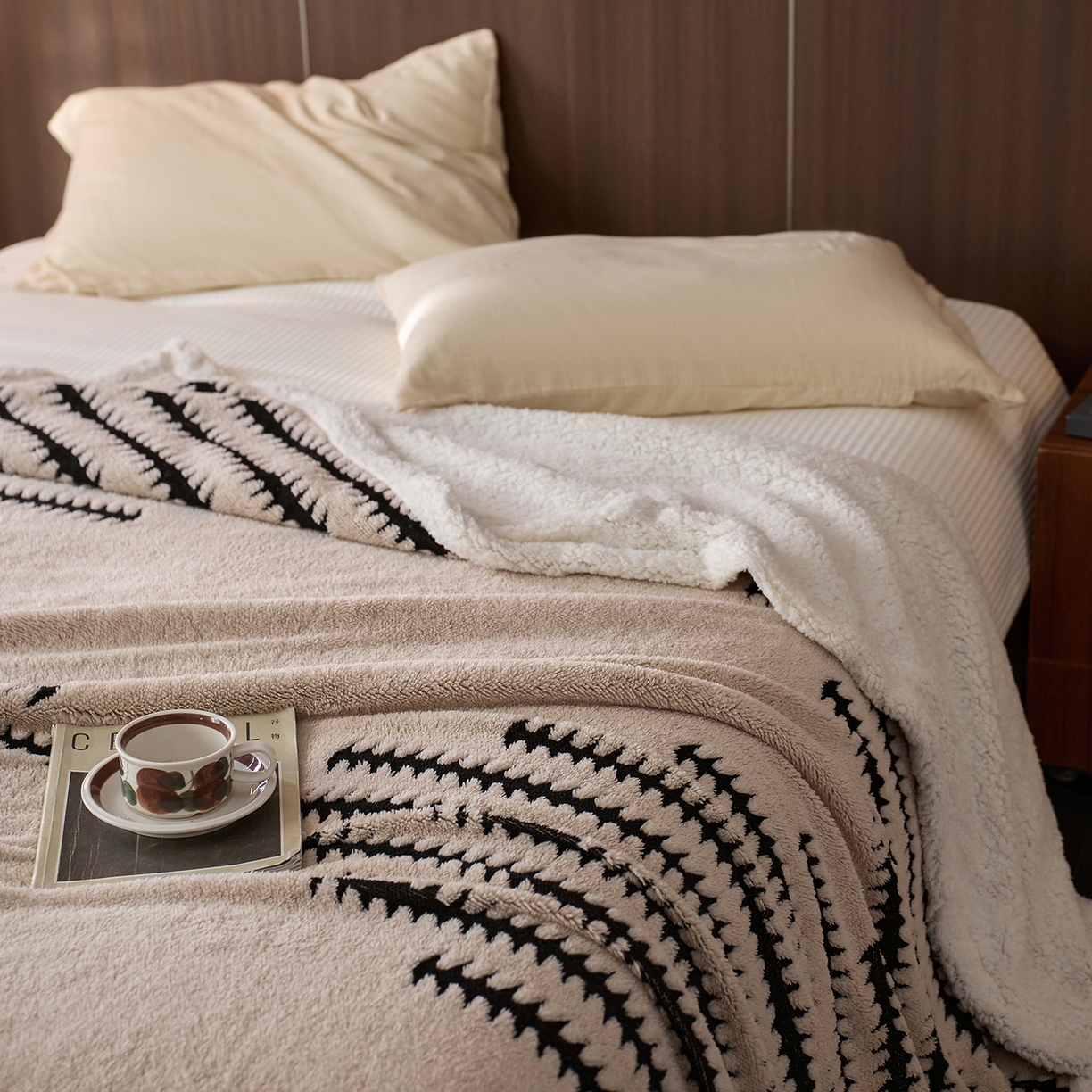 91家纺网 家纺一手货源 找家纺 安莱生活 2025新款阳离子羊羔绒200克毛毯--云杉系列 云杉-卡其