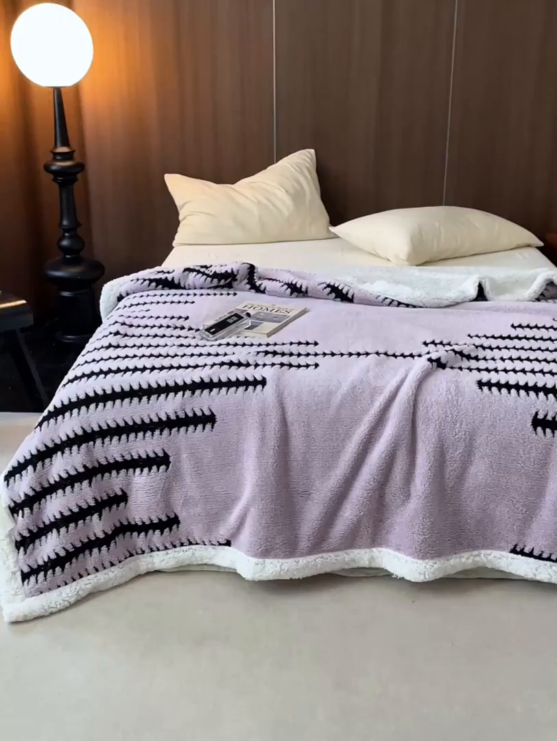 91家纺网 家纺一手货源 找家纺 安莱生活 2025新款阳离子羊羔绒200克毛毯--云杉系列 云杉-黛紫