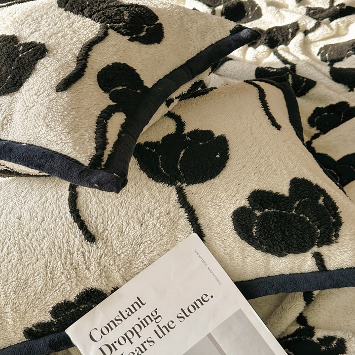 91家纺网 家纺一手货源 找家纺 春光里 2025新款双面阳离子毛毯 浅熙