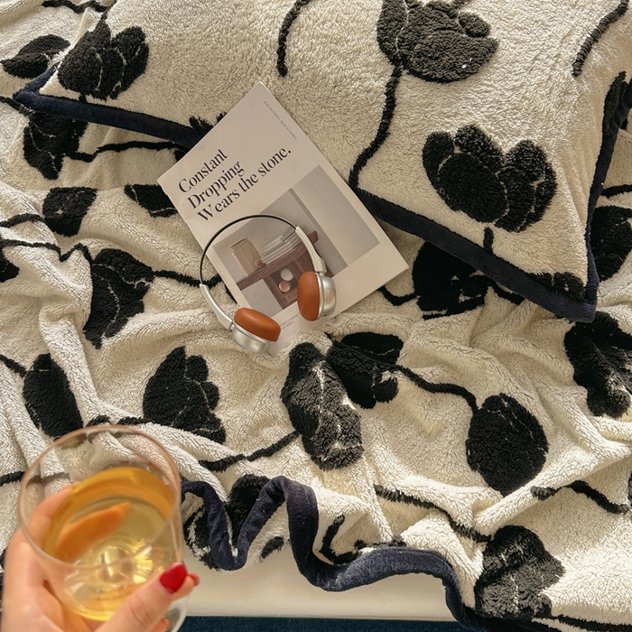 91家纺网 家纺一手货源 找家纺 春光里 2025新款双面阳离子毛毯 浅熙