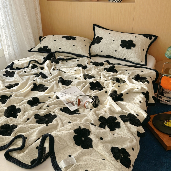 91家纺网 家纺一手货源 找家纺 春光里 2025新款双面阳离子毛毯 迷雾花园