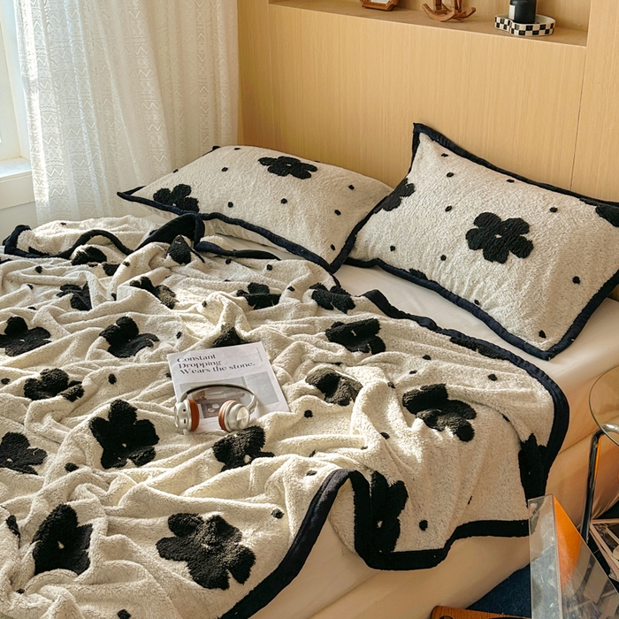 91家纺网 家纺一手货源 找家纺 春光里 2025新款双面阳离子毛毯 迷雾花园