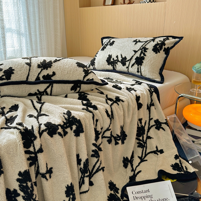 91家纺网 家纺一手货源 找家纺 春光里 2025新款双面阳离子毛毯 秋意