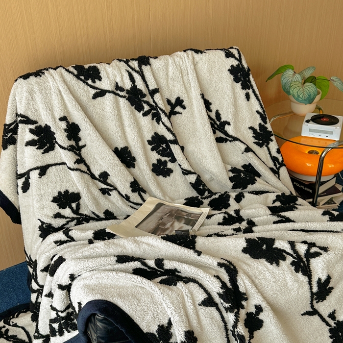 91家纺网 家纺一手货源 找家纺 春光里 2025新款双面阳离子毛毯 秋意