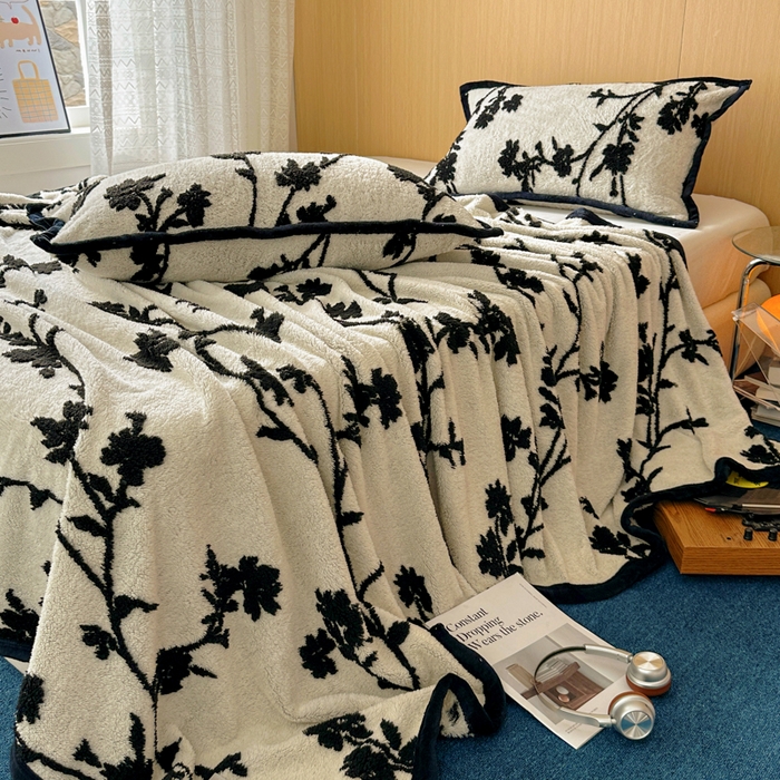 91家纺网 家纺一手货源 找家纺 春光里 2025新款双面阳离子毛毯 秋意