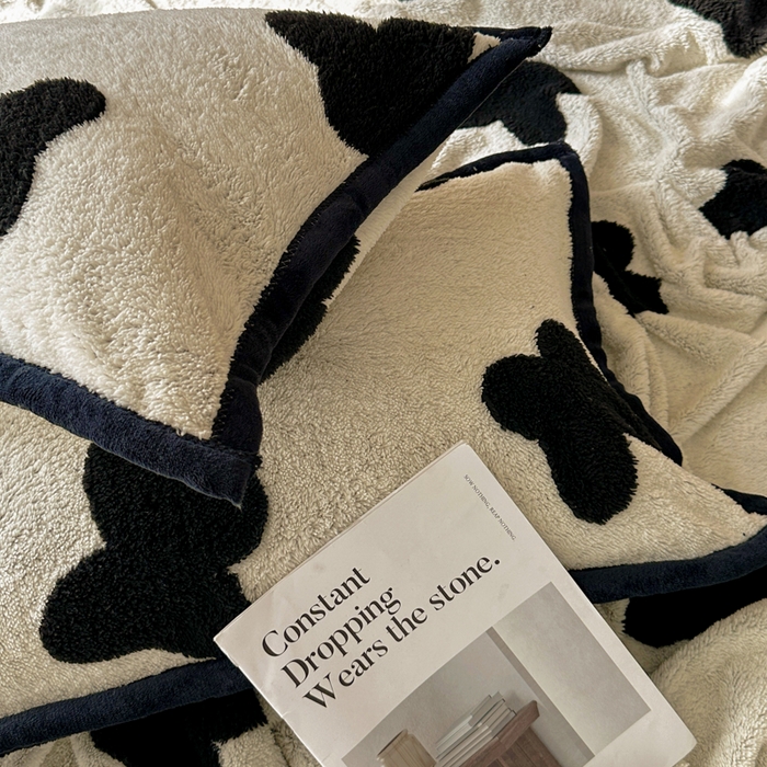 91家纺网 家纺一手货源 找家纺 春光里 2025新款双面阳离子毛毯 浪漫蝴蝶