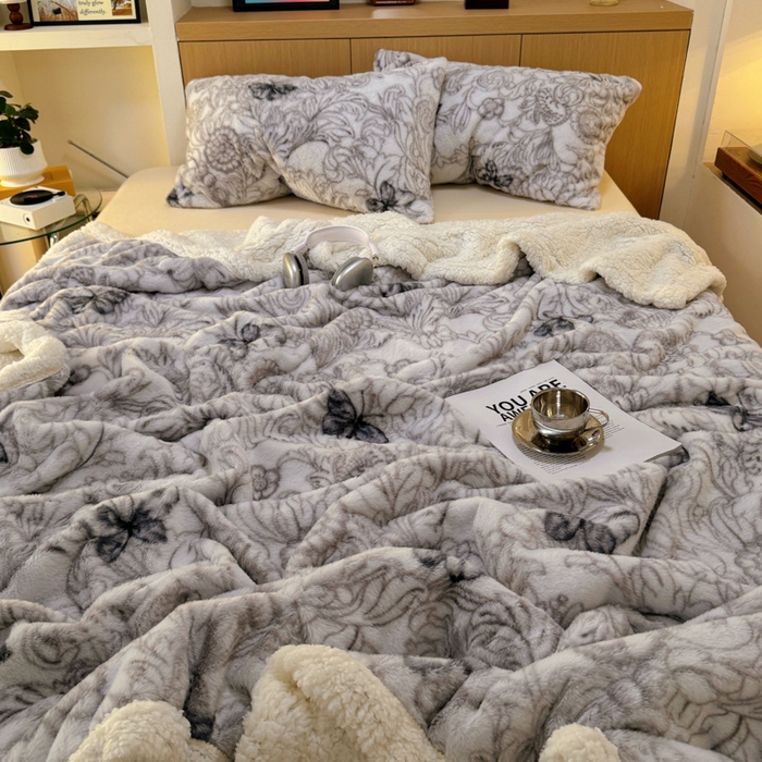 91家纺网 家纺一手货源 找家纺 （总）春光里 2025新款兔毛羊羔绒收包边毛毯