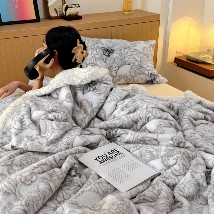 91家纺网 家纺一手货源 找家纺 （总）春光里 2025新款兔毛羊羔绒收包边毛毯